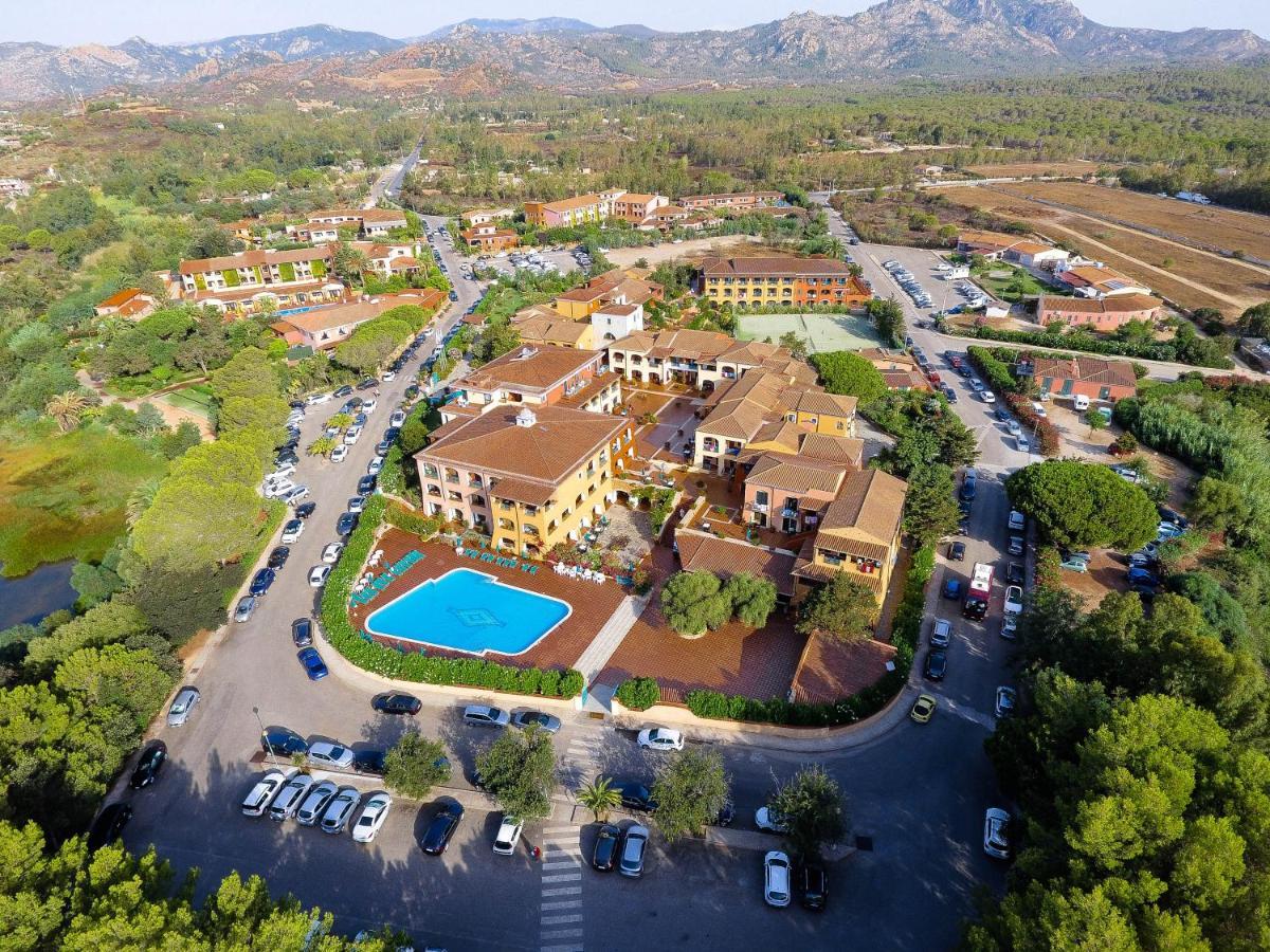 Nicolaus Club Torre Moresca Orosei Bagian luar foto